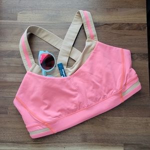 Lululemon Run: Stuff Your Bra